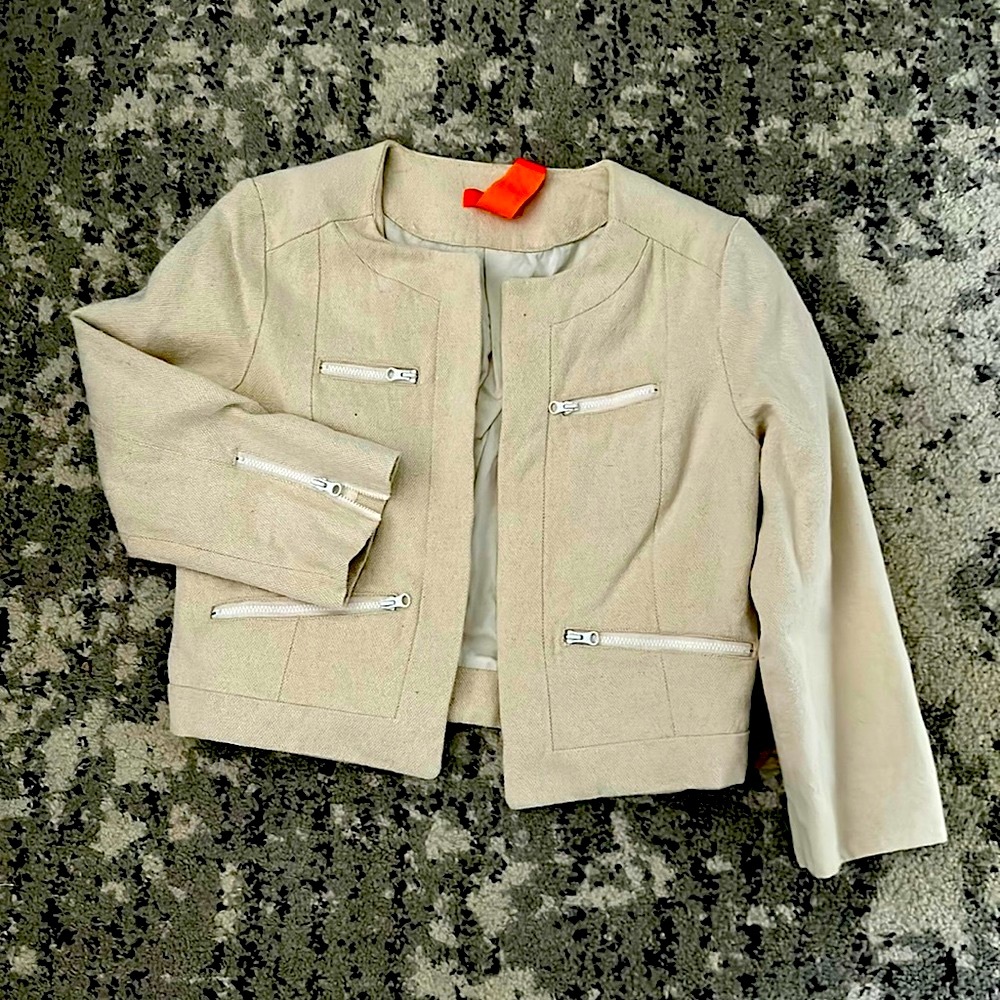 Light beige cotton/linen jacket with zippers
